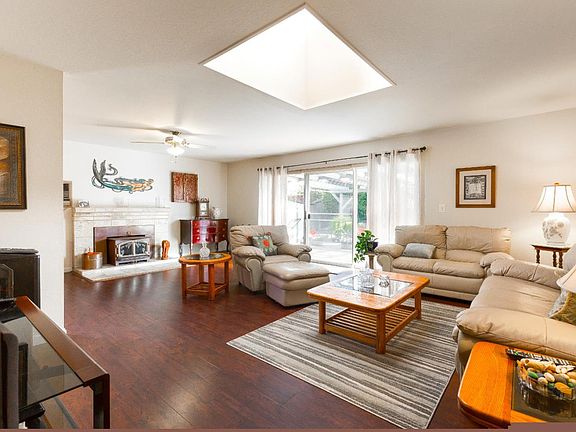 4th image of 1194 Somerset Dr