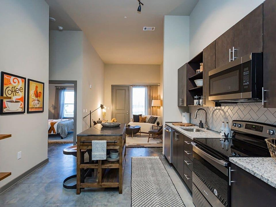 1st image of 5307 Centennial Blvd #221