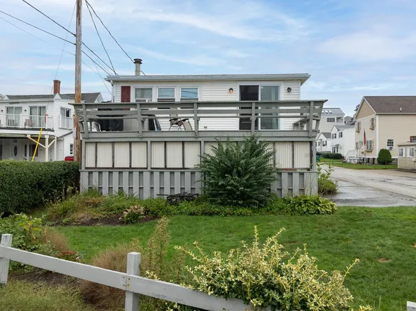 3 Boars Head Terrace, Hampton, NH 03842