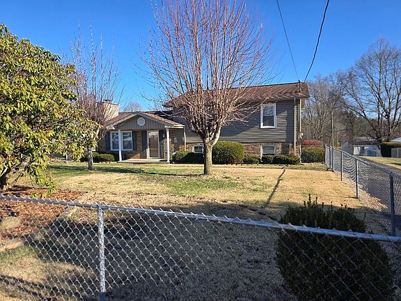 2nd image of 186 Mahan Ave