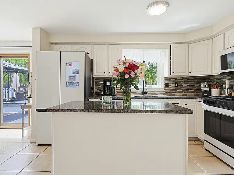 35 Millbrook Dr — Photo 7