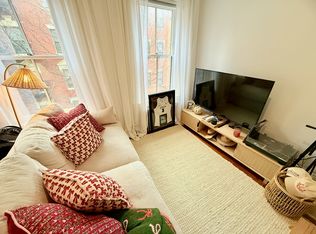 20 Grove St #3, Boston, MA 02114