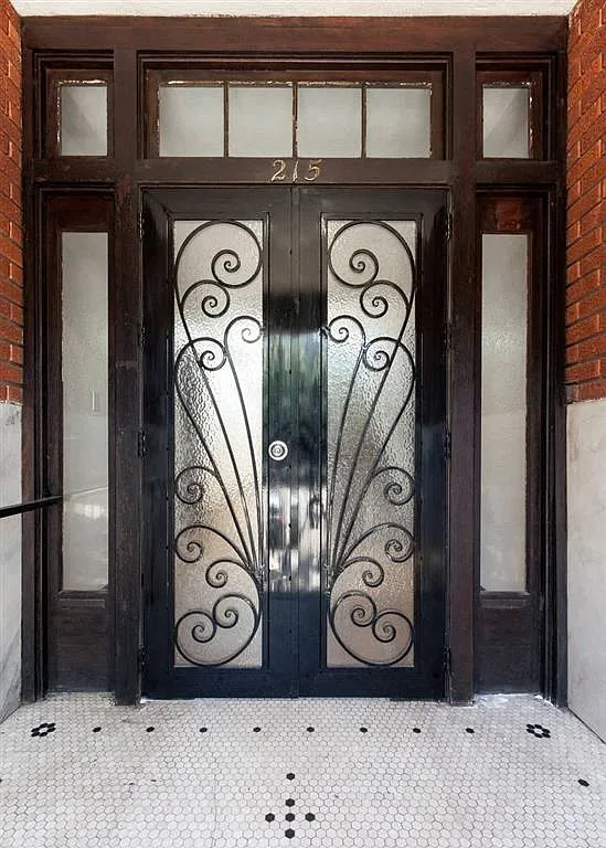 215 W. 7th — Photo 3