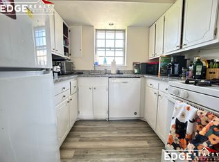 190 Lake Shore Rd APT 4, Brighton, MA 02135