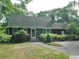 132 Beach Rd, Westhampton Beach, NY 11978
