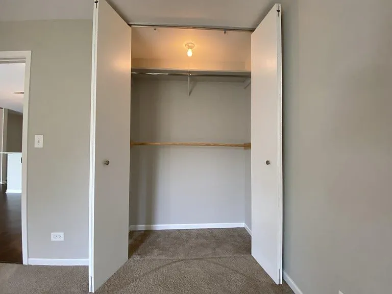 Halsted Place — Photo 18