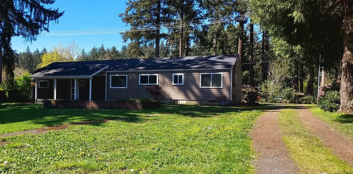 3 bed, 1.5 bath, 1274 sqft, $2,100 — Photo 2