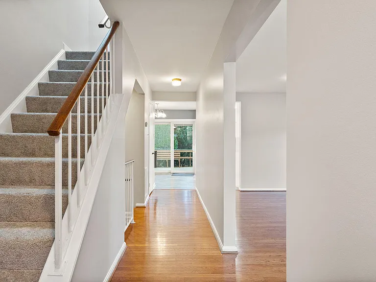 4453 Holly Ave — Photo 5