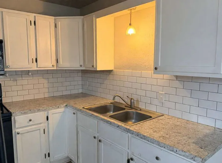 435 S Beech St — Photo 3