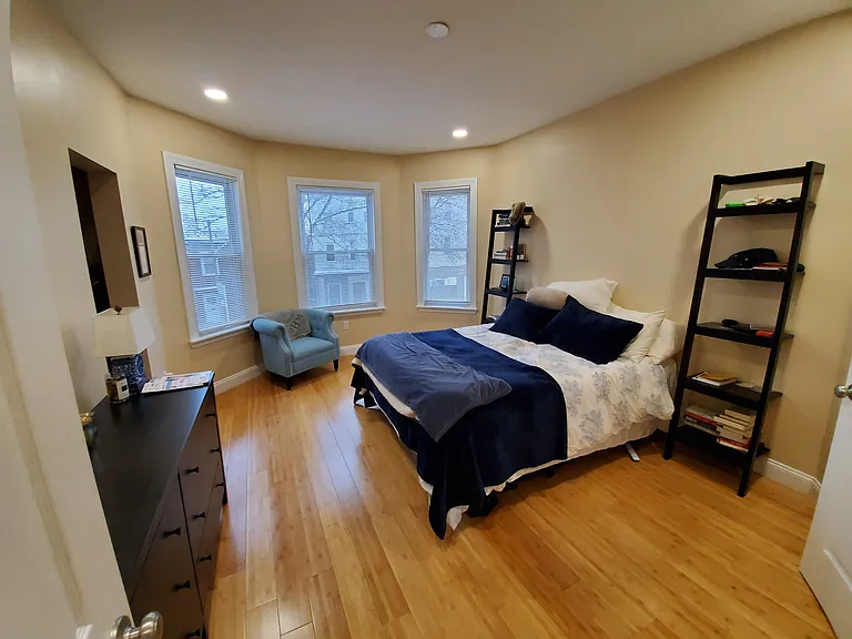 233 Chelsea St #2 — Photo 14