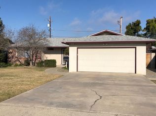 1402 Aspen St, Selma, CA 93662