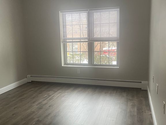 3rd image of 629 Highland Ave #5
