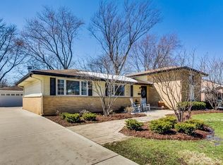 1238 Longmeadow Dr, Glenview, IL
