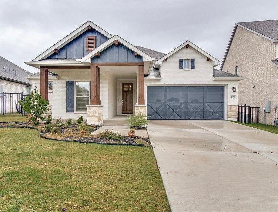 1st image of 590 Torrey Pines Cir