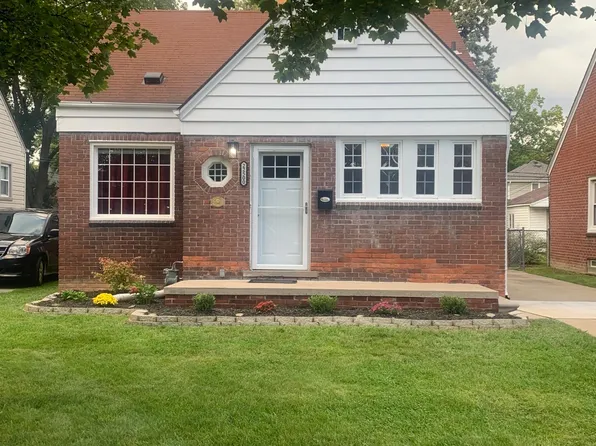 22500 Olmstead St, Dearborn, MI 48124