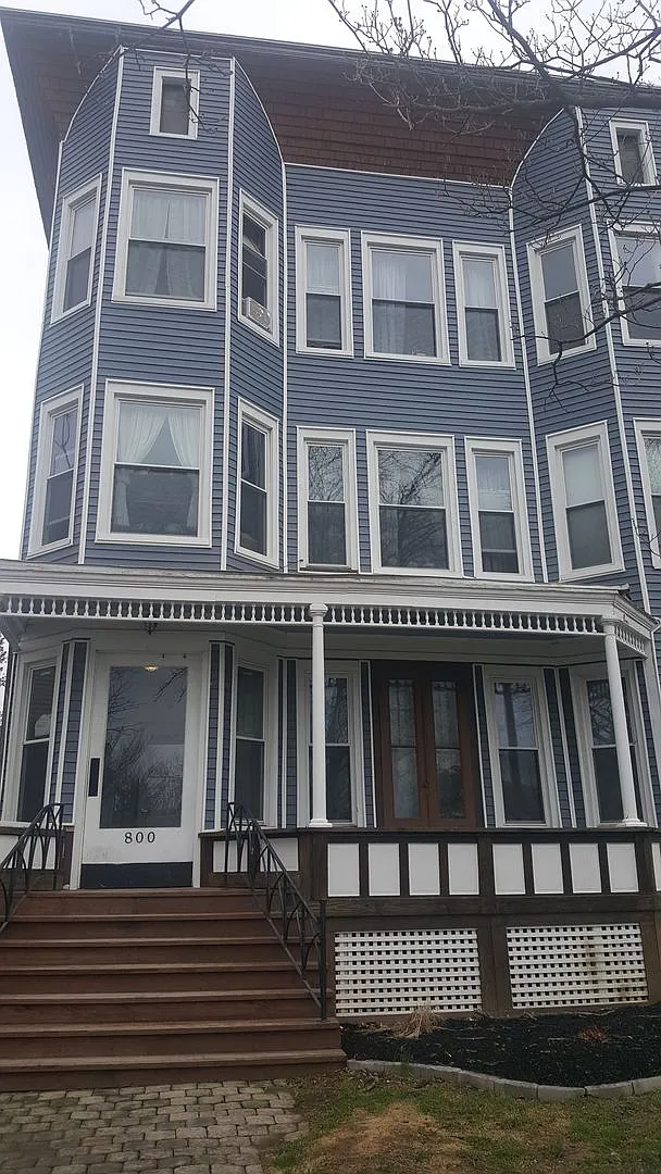 One and Two Bedroom Units with Tons of Natural Light! — Photo 3