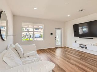 8957 SW 215th Ln, Cutler Bay, FL 33189