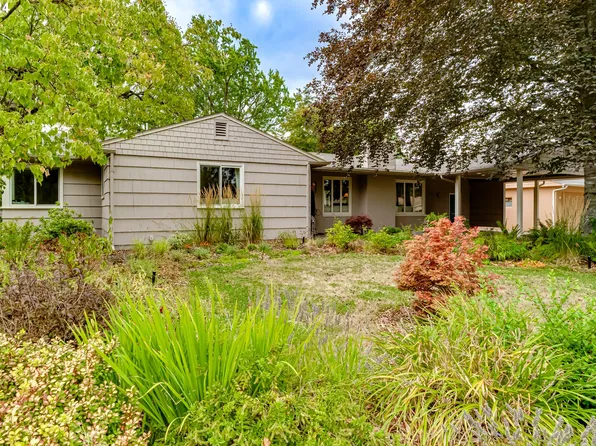 320 Palomino Dr, Eugene, OR 97401