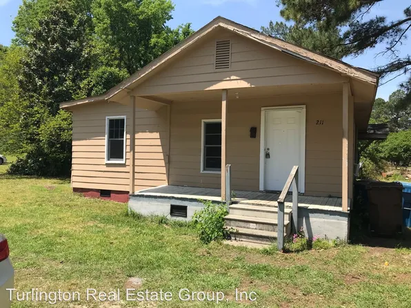 211 N Jackson St, Dunn, NC 28334