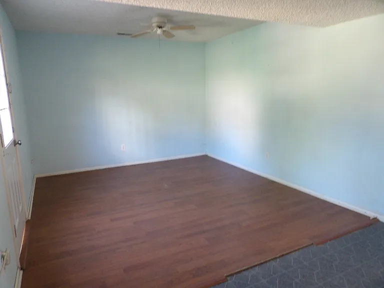 3483 Foxridge Dr — Photo 10