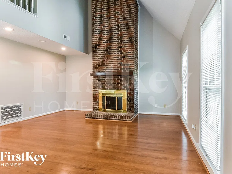 6411 Cardinal Wood Dr — Photo 4