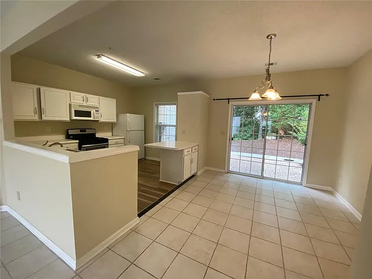 1285 Kilmington Ct — Photo 12
