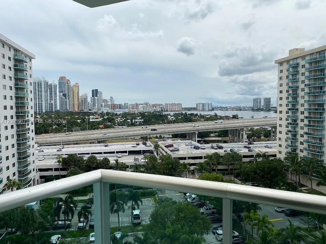 Oceanview Building B Cond — Photo 1
