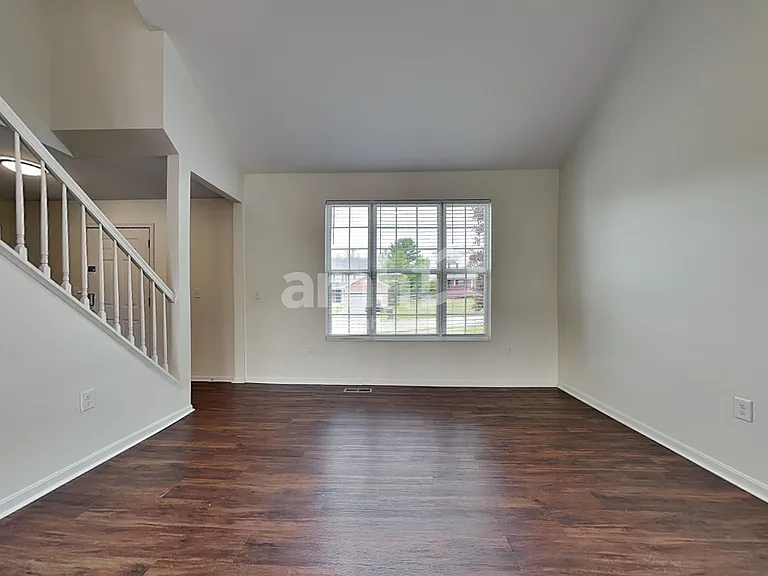 2831 Coachlight Ln — Photo 8