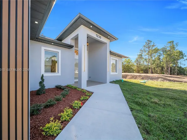 1220 Euclid Ave, Lehigh Acres, FL 33972