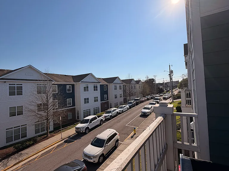 1517 Laurel Ave #207 — Photo 12