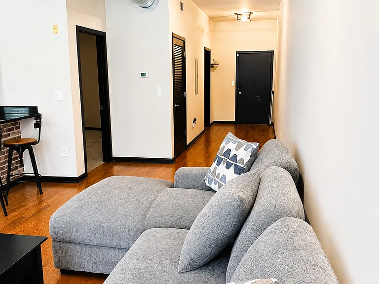 5300 Peachtree Rd #3202 — Photo 15