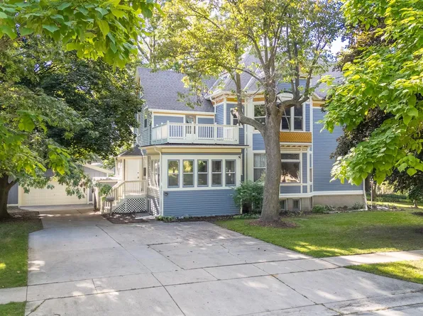 315 Collins St, Plymouth, WI 53073