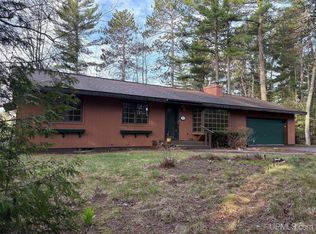 274 Riverside Rd, Marquette, MI 49855