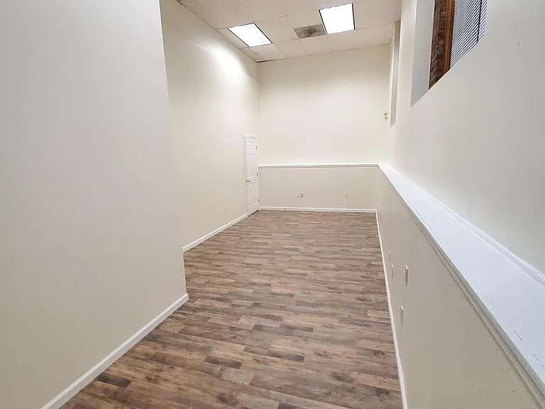 209 1st Ave #1 — Photo 11