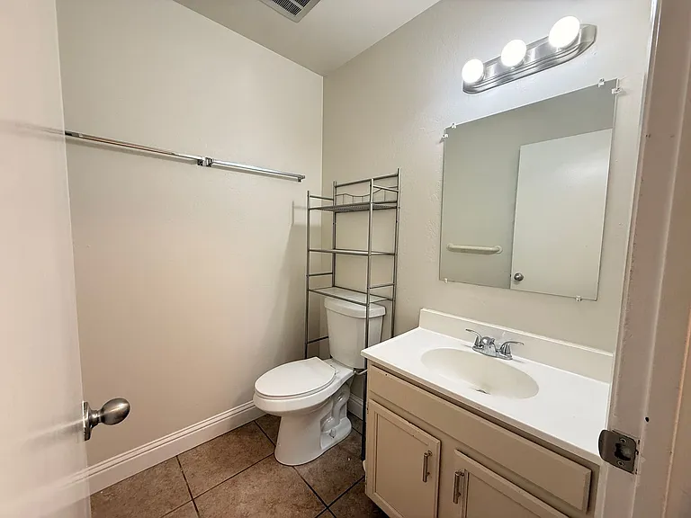 475 South Ave E #15 — Photo 10