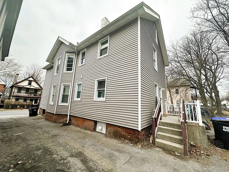 197 N Hamilton St #2 — Photo 11