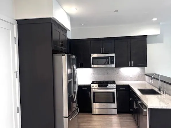 1157 S Bundy Dr #Penthouse 9, Los Angeles, CA 90049