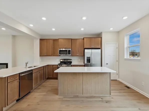 1530 Timberwood Ln, West Saint Paul, MN 55118