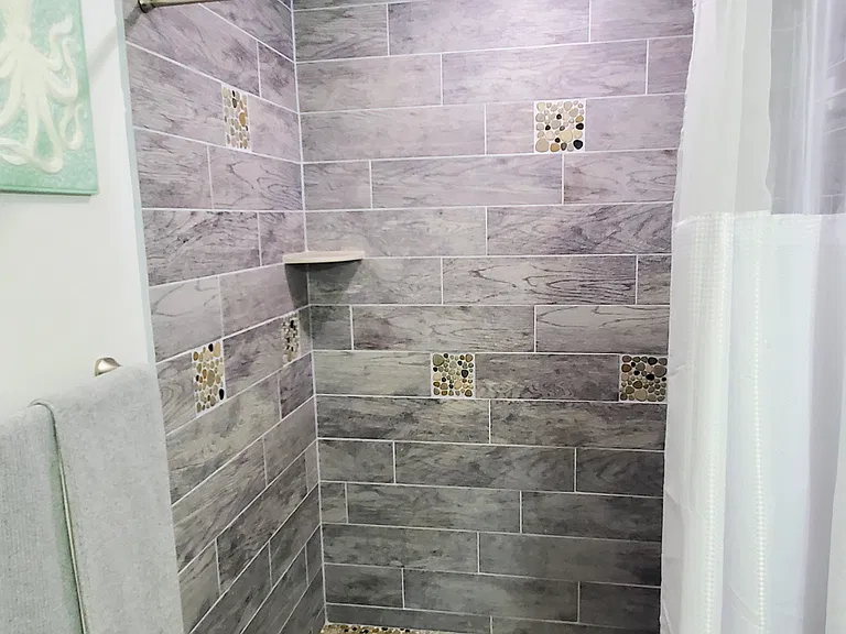 2144 Willow Ave — Photo 11