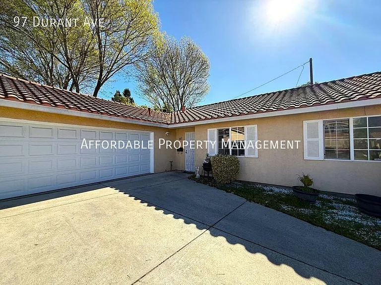 97 Durant Ave — Photo 2
