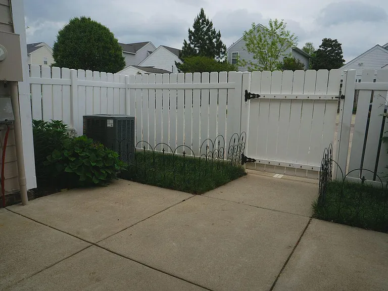 312 Commons Dr — Photo 19