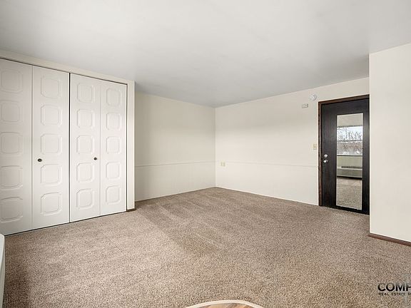 4th image of 1025 W Macarthur Ave #130