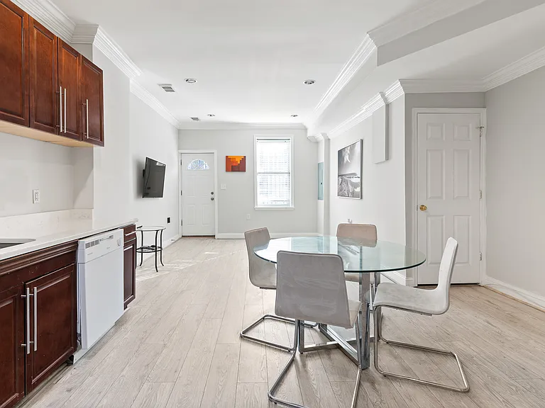 219 P St NW #1 — Photo 13