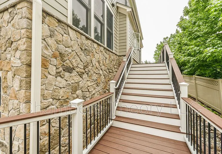 1840 Mamie Dyer Ln — Photo 39