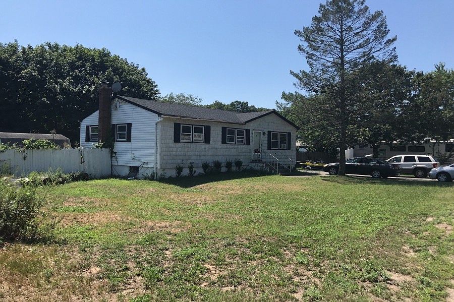 40 Hawkins Rd, Centereach, NY 11720 Zillow