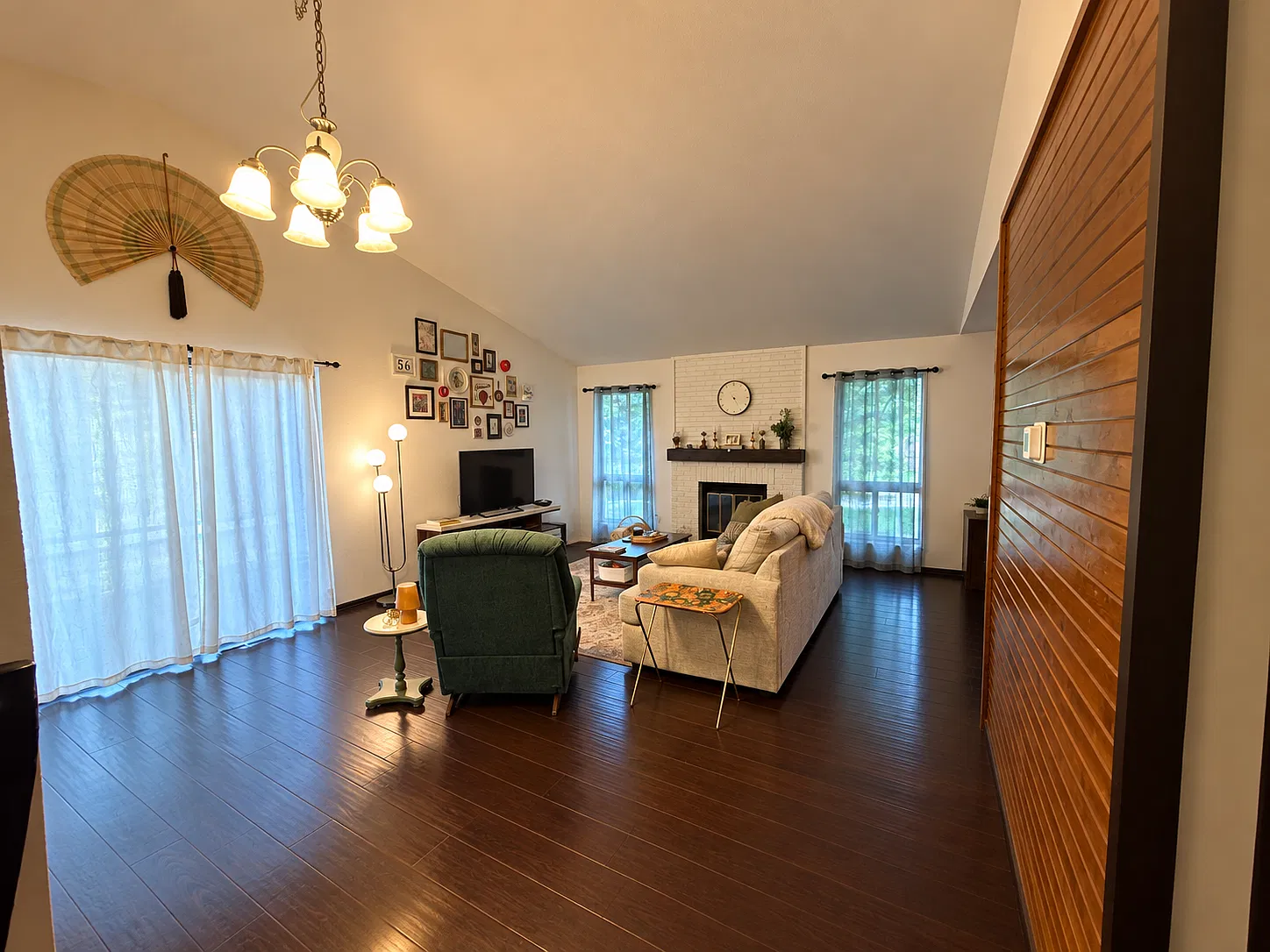2 bed, 1048 sqft, $1,700 — Photo 3
