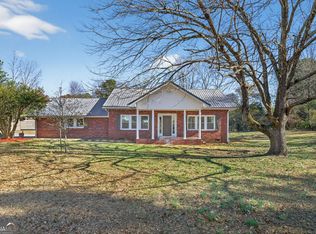 18 Dyer Cir, Carrollton, GA 30116