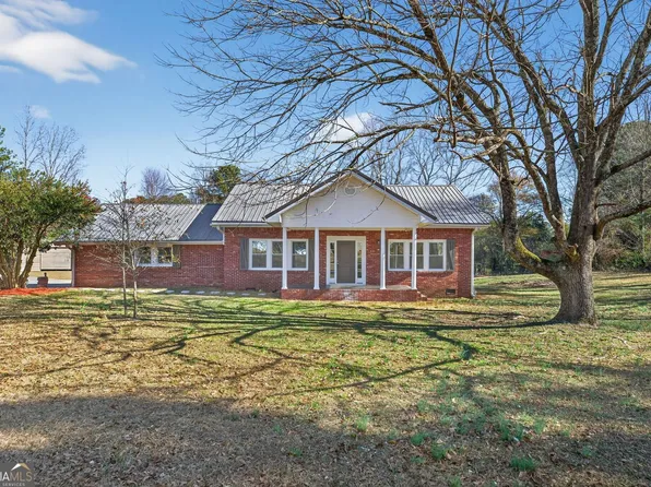 18 Dyer Cir, Carrollton, GA 30116