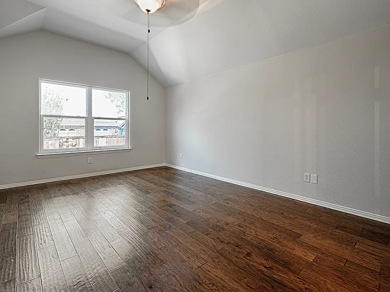 1404 Carriage Ln — Photo 23