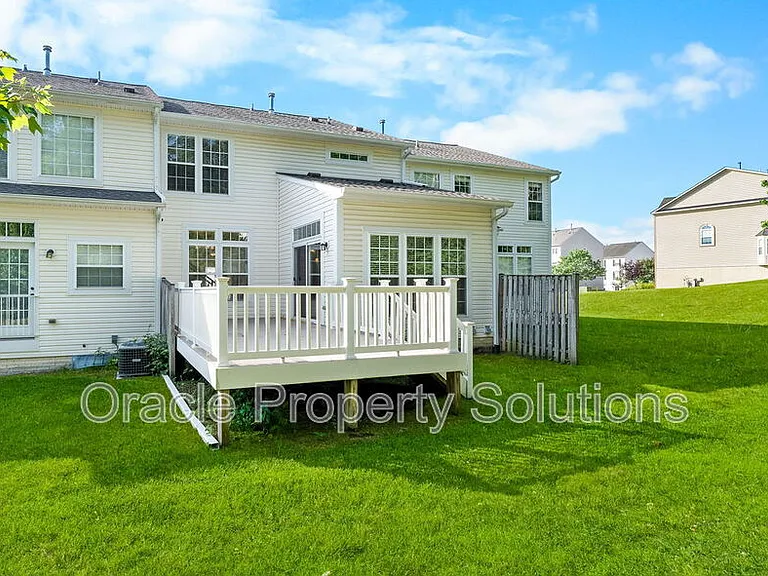 7550 Maidenhead Dr — Photo 37